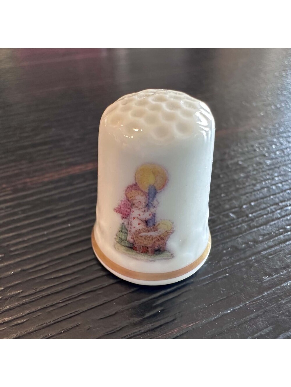 Vintage 1990 Berta Hummel Angel's Light Eighth Edition Schmid Porcelain Thimble